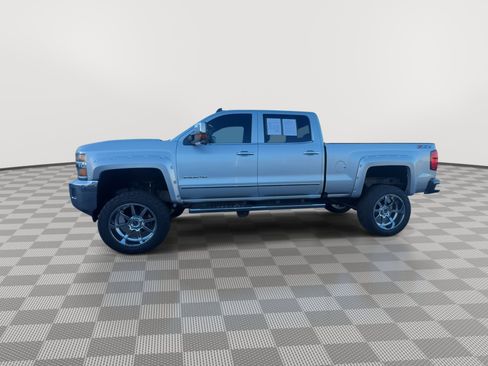 Used 2018 Chevrolet Silverado 2500 LTZ w/ Duramax Plus Package image 5