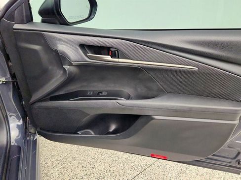 Used 2025 Toyota Camry SE FWD image 23