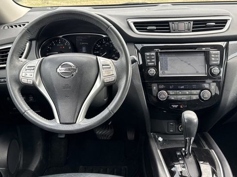 Used 2015 Nissan Rogue SL w/ SL Premium Package image 4