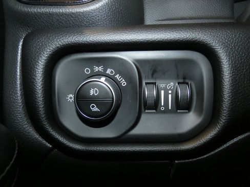 Used 2025 RAM 2500 Power Wagon AWD/4WD image 20