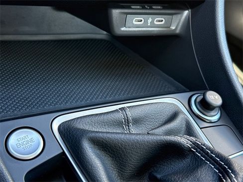 Certified 2023 Volkswagen Jetta SE image 30