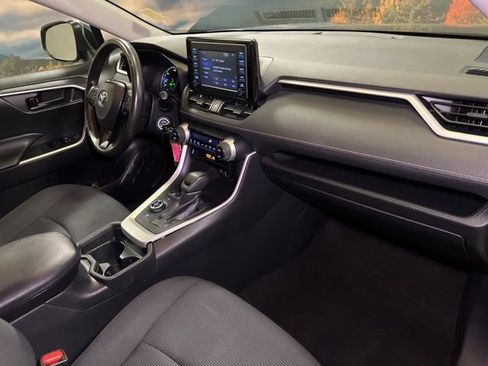 Used 2019 Toyota RAV4 LE image 54