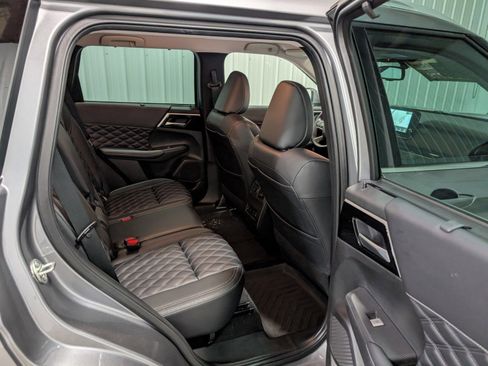 Used 2023 Mitsubishi Outlander SEL image 26