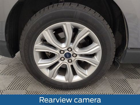 Used 2022 Ford Edge Titanium w/ Equipment Group 301A image 21