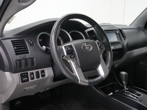 Used 2014 Toyota Tacoma 4x4 Double Cab image 8