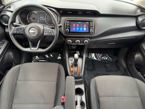 Used 2024 Nissan Kicks S image 13