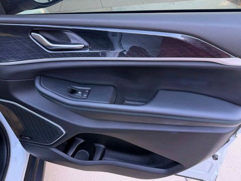 Used 2022 Jeep Grand Cherokee Trailhawk w/ Advanced Protech Group II AWD/4WD image 3