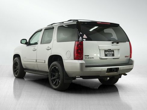 Used 2010 GMC Yukon SLT w/ SLT-2 Equipment Package AWD/4WD image 3