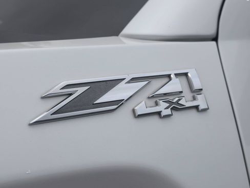 Used 2018 GMC Sierra 1500 SLT AWD/4WD image 36