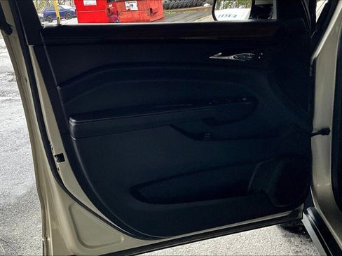 Used 2015 Cadillac SRX Luxury w/ Driver Awareness Package image 13