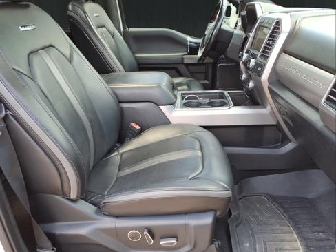 Used 2020 Ford F450 Platinum w/ FX4 Off-Road Package AWD/4WD image 18