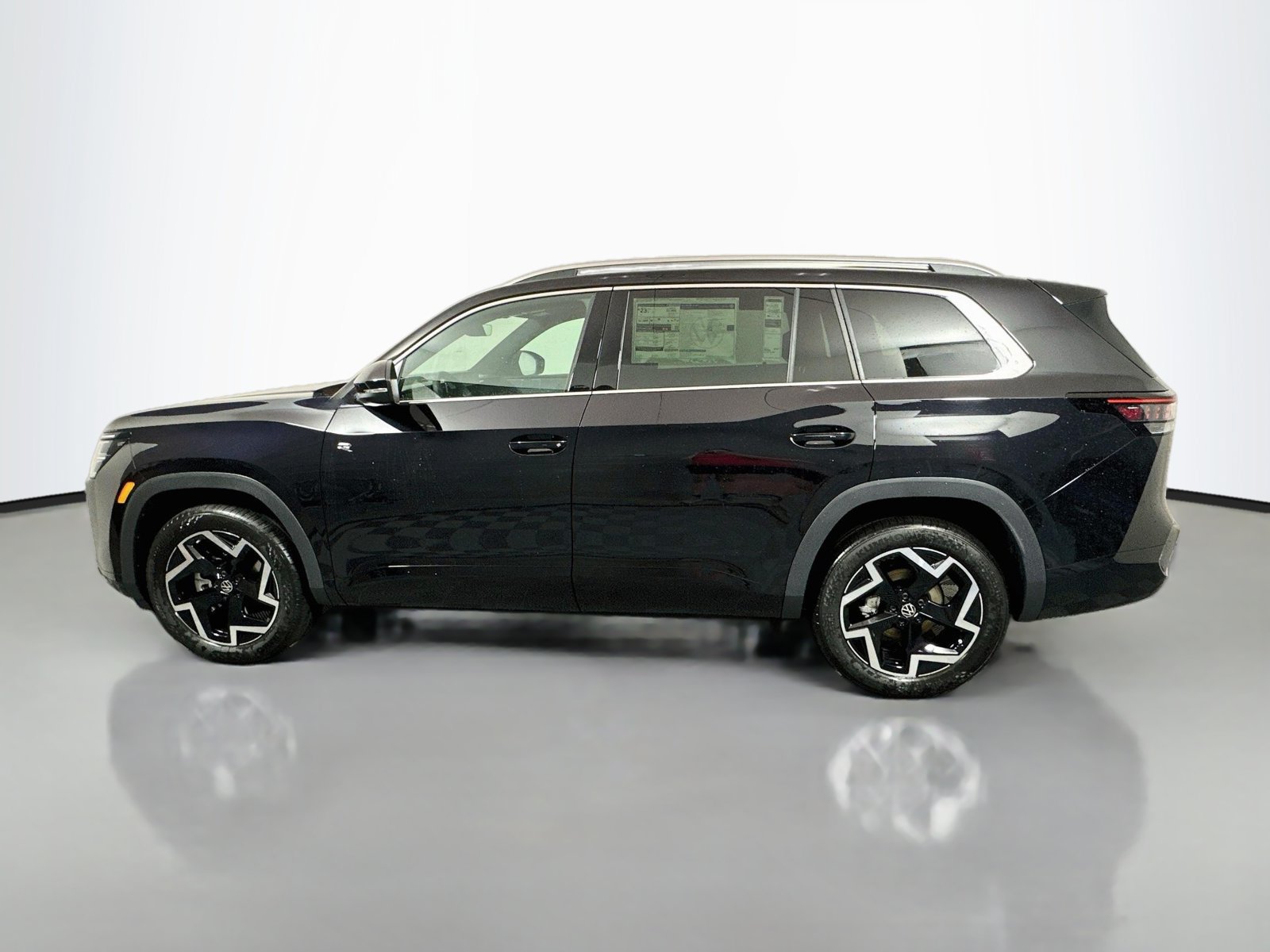 New 2027 Volkswagen Atlas SEL R-Line AWD/4WD image 4