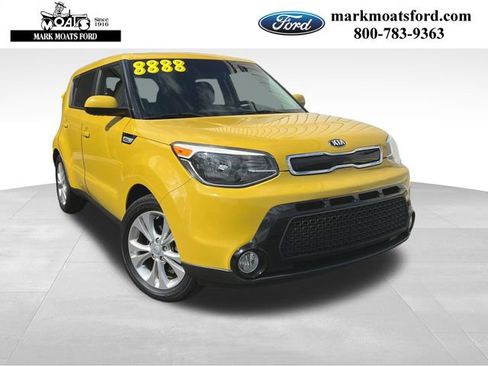 Used 2016 Kia Soul + image 1