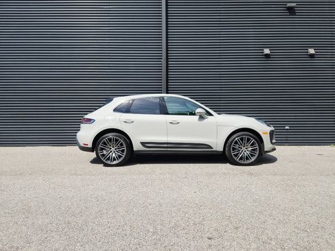 New 2026 Porsche Macan image 6