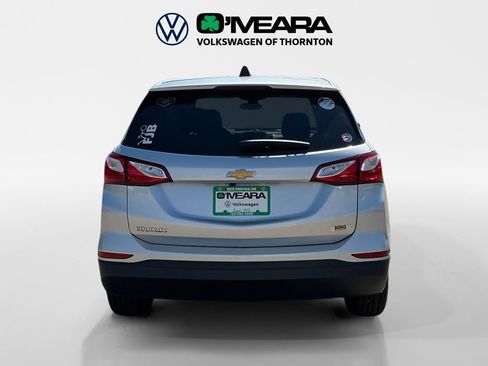 Used 2021 Chevrolet Equinox LS w/ LS Convenience Package FWD image 4
