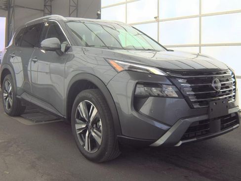 Used 2026 Nissan Rogue SL image 2