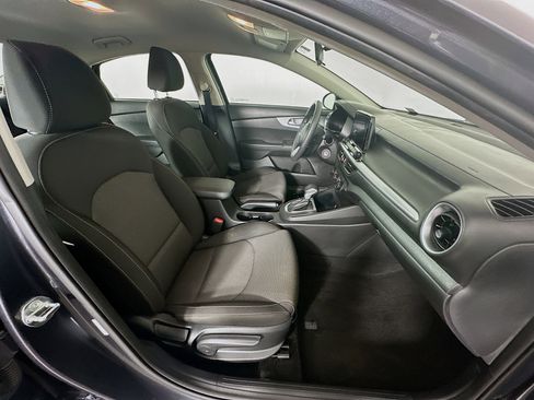Used 2023 Kia Forte LXS image 28