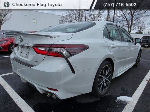 Used 2023 Toyota Camry SE w/ Cold Weather Package image 6