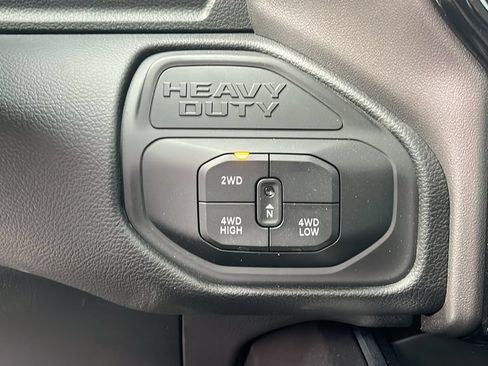 New 2026 RAM 3500 Laramie AWD/4WD image 15