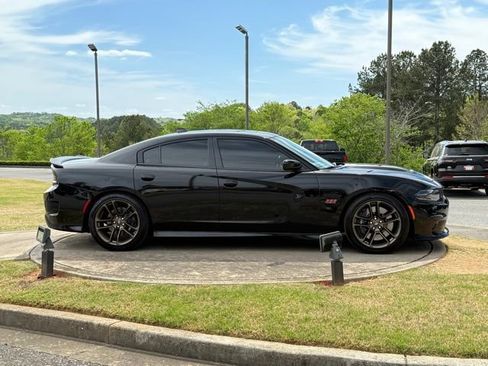 Used 2021 Dodge Charger Scat Pack w/ Dynamics Package image 8