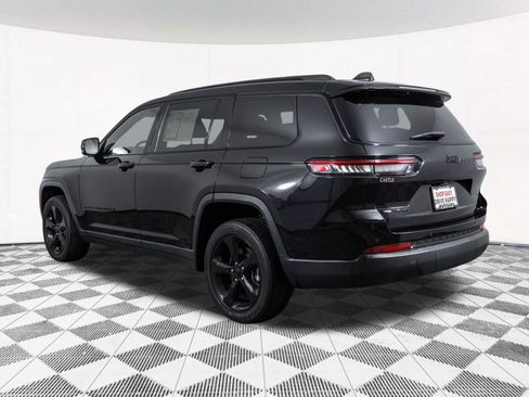 Used 2022 Jeep Grand Cherokee L Laredo AWD/4WD image 16