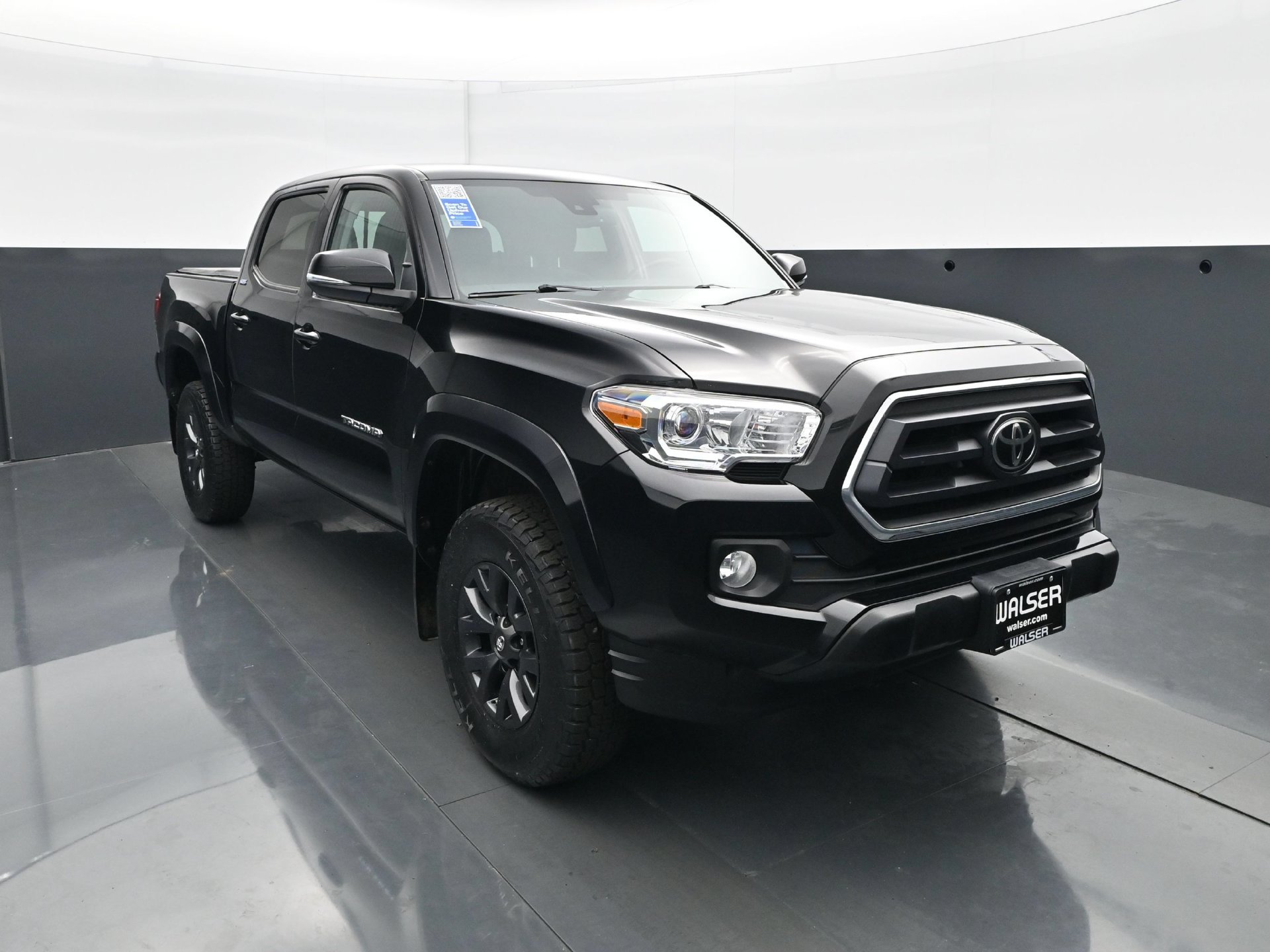 Used 2020 Toyota Tacoma SR5 w/ Technology Package AWD/4WD image 11