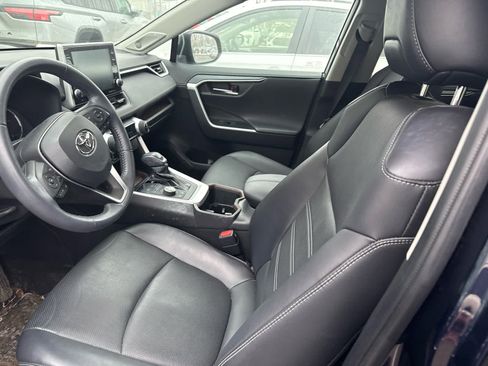 Used 2022 Toyota RAV4 Limited image 8