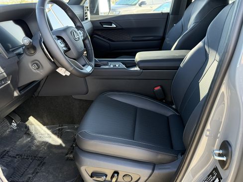 New 2026 Lexus GX 550 AWD/4WD image 19