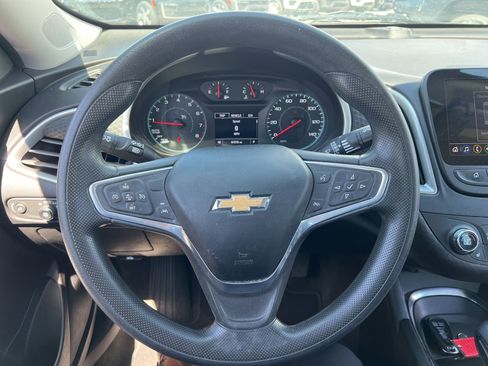 Used 2023 Chevrolet Malibu LT FWD image 30