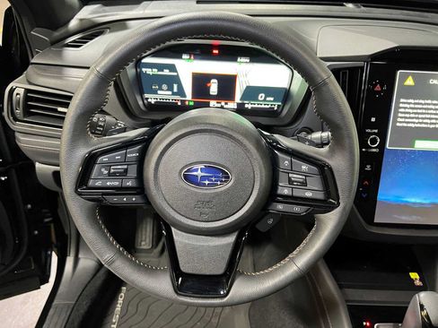 Used 2025 Subaru Forester Touring AWD/4WD image 27