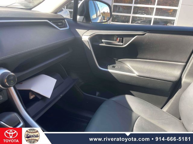 Certified 2023 Toyota RAV4 XLE Premium AWD/4WD image 32