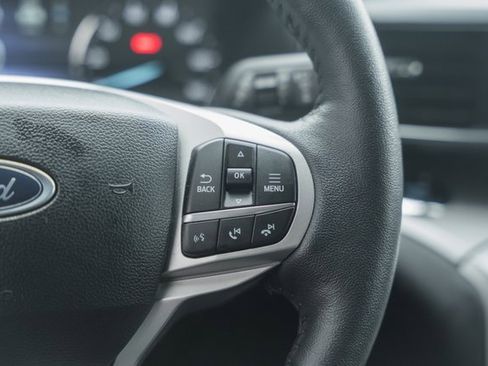 Used 2024 Ford Explorer XLT w/ Equipment Group 202A image 30