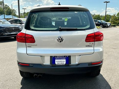 Used 2017 Volkswagen Tiguan Limited FWD image 14