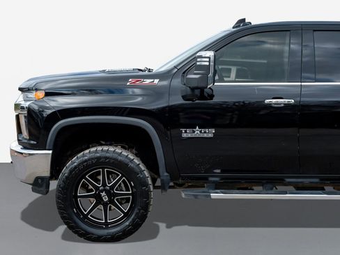 Used 2020 Chevrolet Silverado 2500 LTZ w/ LTZ Texas Edition image 12