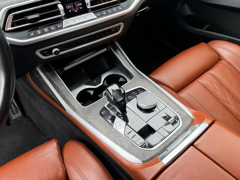 Used 2021 BMW X7 xDrive40i w/ M Sport Package AWD/4WD image 18
