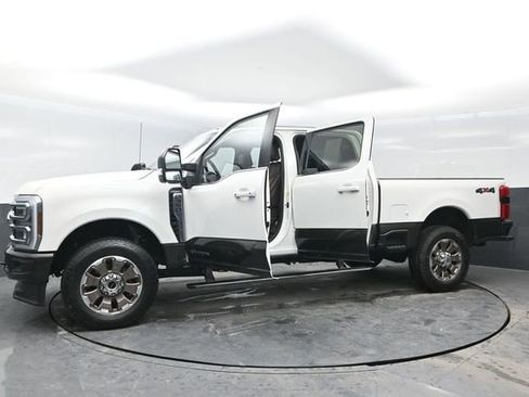Certified 2025 Ford F350 King Ranch AWD/4WD image 22
