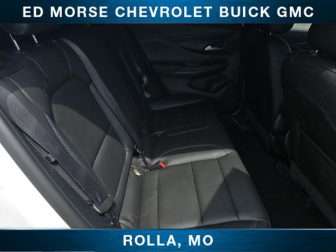 Certified 2025 Buick Envista Sport Touring FWD image 21