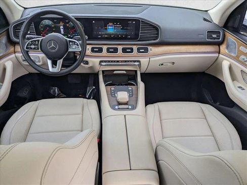 Used 2021 Mercedes-Benz GLS 450 4MATIC image 19