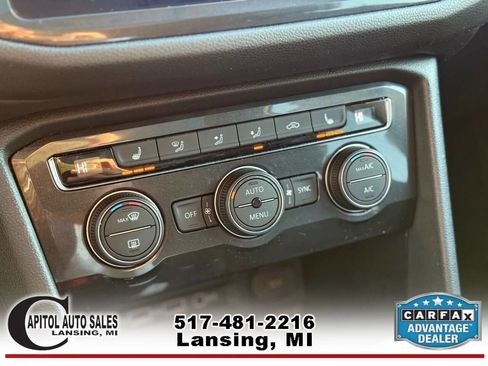 Used 2018 Volkswagen Tiguan SE w/ Panoramic Sunroof Package image 24