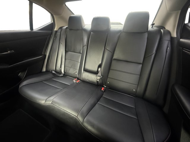 Used 2023 Nissan Sentra SR w/ SR Premium Package FWD image 10