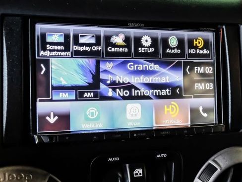 Used 2017 Jeep Wrangler Unlimited Sport image 27