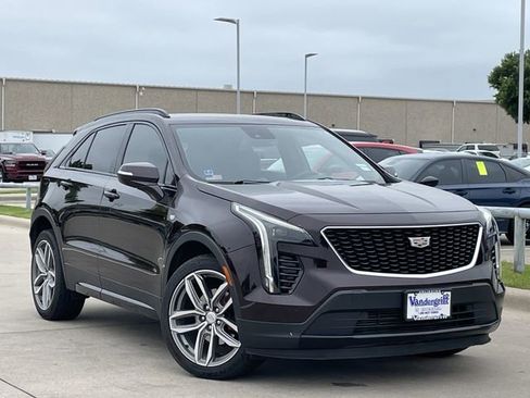 Used 2021 Cadillac XT4 Sport w/ Cold Weather Package FWD image 2