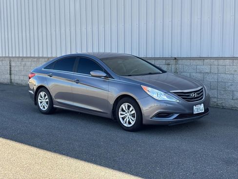 Used 2012 Hyundai Sonata GLS image 1