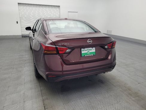 Used 2024 Nissan Altima 2.5 SV image 6