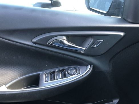 Used 2025 Chevrolet Malibu LT FWD image 11