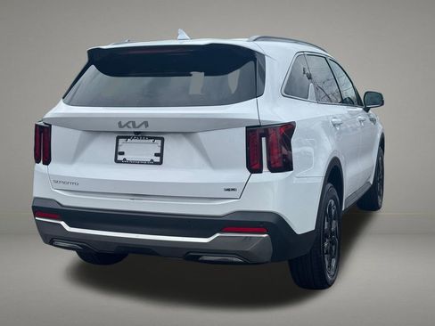 Used 2024 Kia Sorento S AWD/4WD image 5