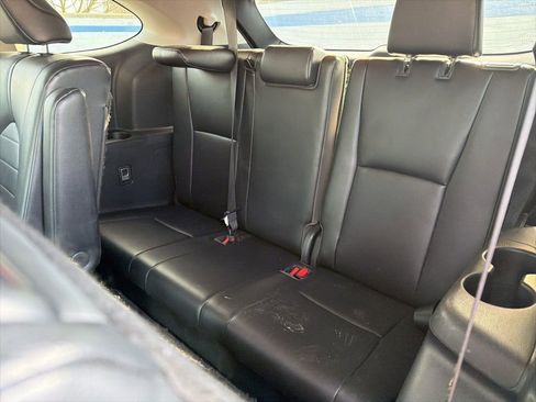 Used 2021 Toyota Highlander XLE image 22