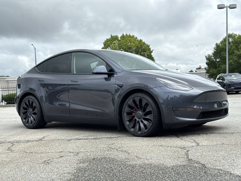 Used 2022 Tesla Model Y Performance AWD/4WD image 32