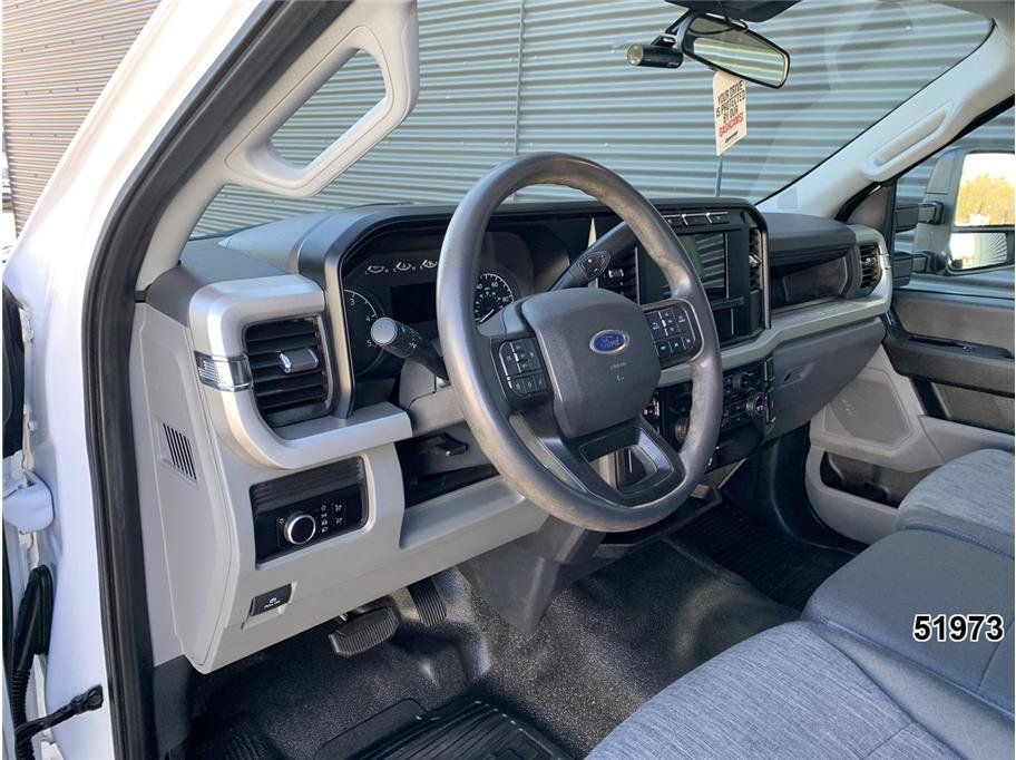 Used 2023 Ford F550 Luxury RWD image 22
