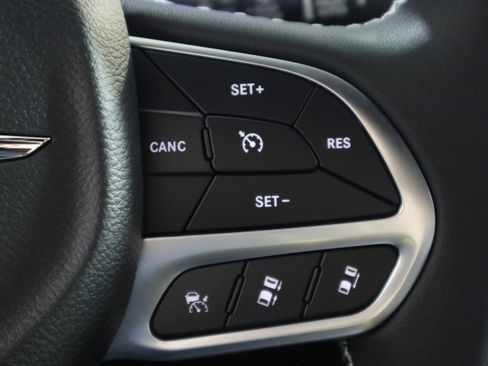 New 2026 Chrysler Pacifica Select image 30